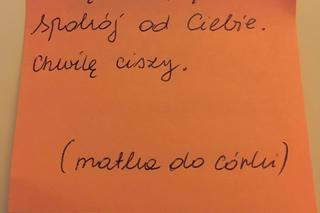 Te słowa dzieci mają uświadomić. Kolorowe karteczki stały się już symbolem 