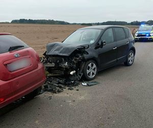 To było czołowe zderzenie. Kobieta nie żyje. Tragiczny wypadek w Podlaskiem