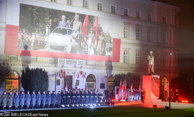 Odsłonięcie pomnika Lecha Kaczyńskiego w Warszawie