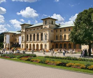 Najlepsze polskie miasta na wakacje dla seniorów