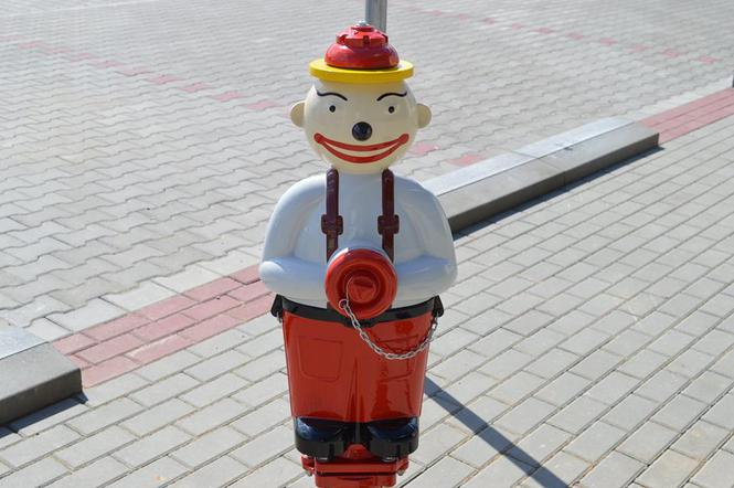 Nowy hydrant w kształcie ludzika stanął przed BCTW