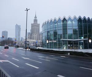 Puste ulice. Warszawa wyjechała na ferie zimowe. Zobacz zdjęcia opuszczonej stolicy