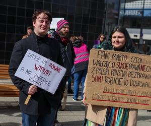 Śląska Manifa w Katowicach pod hasłem Polsko szanuj kobiety