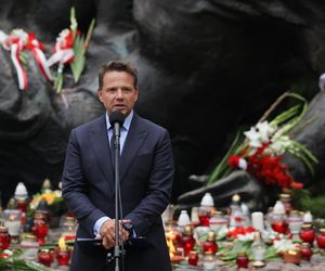 Uroczystość pod pomnikiem Polegli Niepokonani (1.08.2025)