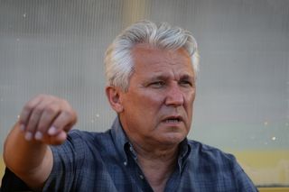 Henryk Kasperczak o bałaganie w kadrze. Robert Lewandowski postawił sprawę na ostrzu noża?