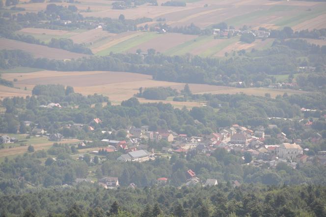 Piękne Góry Świętokrzyskie widziane ze słynnej wieży