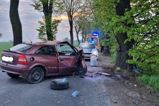 Poważny wypadek na trasie Rzęczkowo-Łążyn pod Toruniem. Strażacy z OSP ruszyli na pomoc