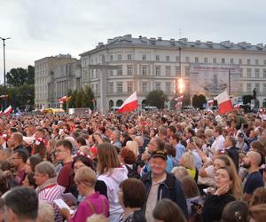 Warszawa śpiewała dla powstańców. Jesteście naszą dumą!