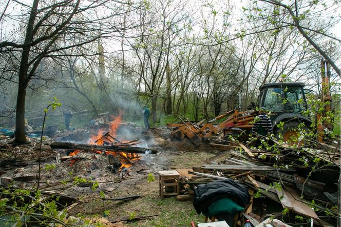 Po naszym artykule wreszcie sprzątają śmietnik w parku przy Jeziorku Czerniakowskim