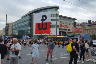 77. rocznica wybuchu Powstania Warszawskiego. Dramatyczne zdarzenie: Paskudne wykorzystywanie