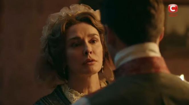 Zniewolona. Aleksiej Kosacz (Ołeksij Jarosławko), jego matka Sofia (Olga Sumska)