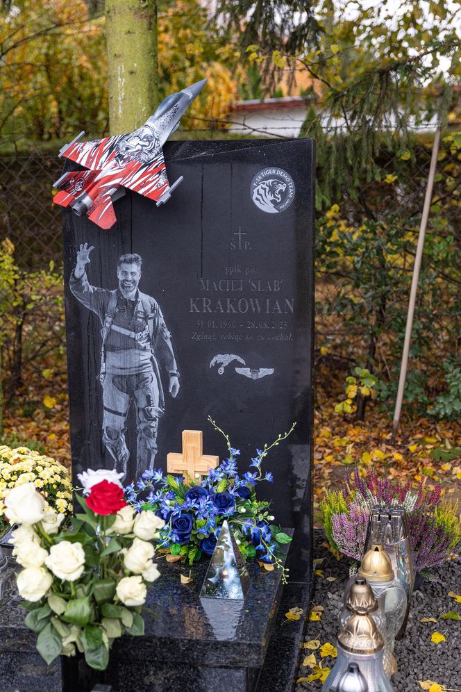 Tak wygląda grób Macieja Krakowiana przez 1 listopada