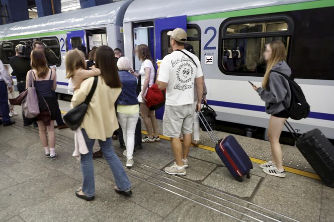 Pierwszy pociąg do Rijeki odjechał z Warszawy! Tłumy pasażerów. Wszystkie miejsca zajęte
