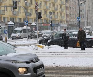 Wielka śnieżyca w Warszawie. Kiedy przestanie sypać? Zaskakująca prognoza