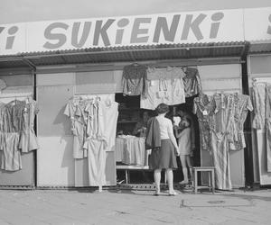 QUIZ PRL. Te ubrania wyszły z mody, a były hitem w Polsce Ludowej. Czy je pamiętasz?