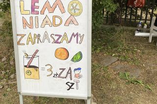 Sprzedają lemoniady, by wesprzeć zbiórkę chorego Tymka