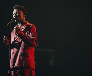 Był uchodźcą z Konga, dziś jest gwiazdą holenderskiego popu. Czy Claude odniesie sukces na Eurowizji?