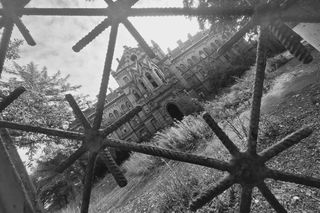 Wielki pałac na Dolnym Śląsku wciąż na sprzedaż. Nie ma ani jednego chętnego na zakup dawnego szpitala