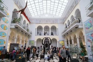 W tym warszawskim muzeum zrobisz sobie selfie z dinozaurem. Wstęp nic nie kosztuje!