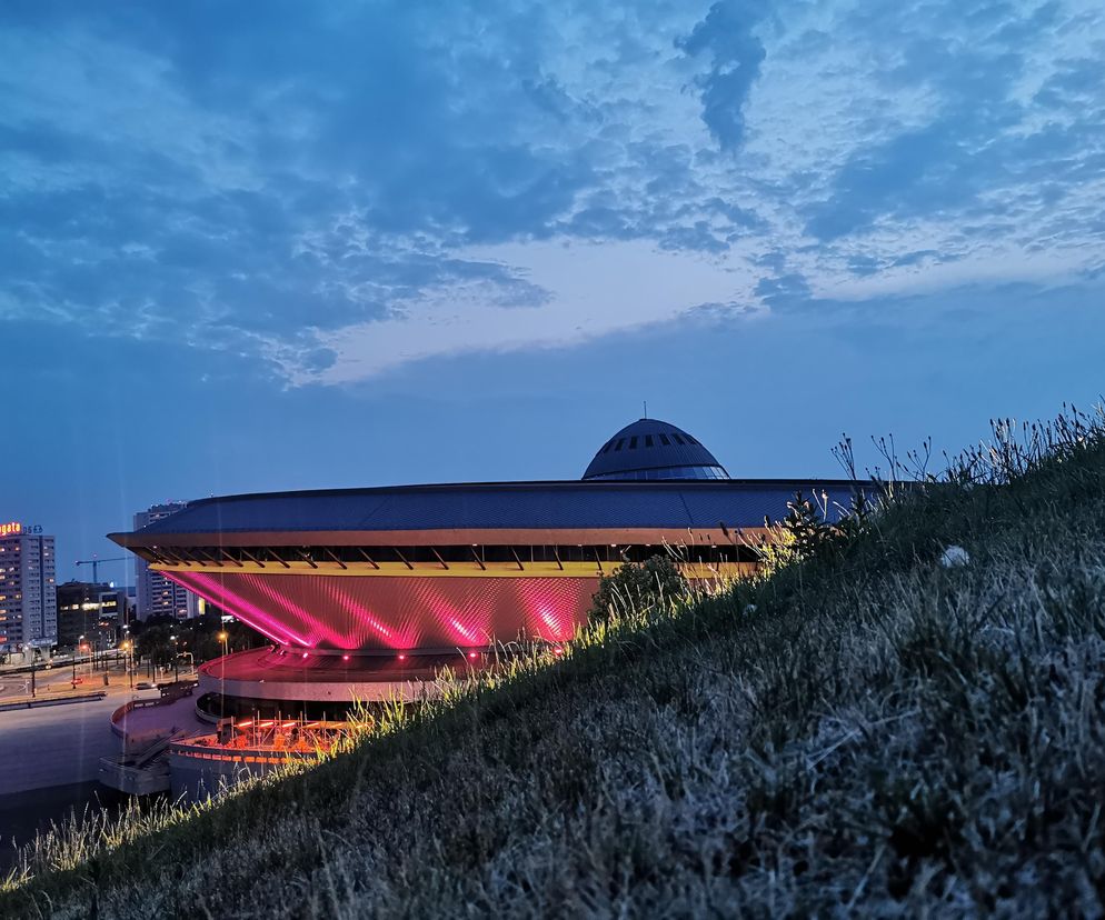 Spodek, ikona Katowic, ma urodziny. Interaktywny reportaż Architektury