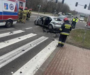 Dwie osoby ranne w wypadku. Utrudnienia w Białymstoku po zderzeniu aut