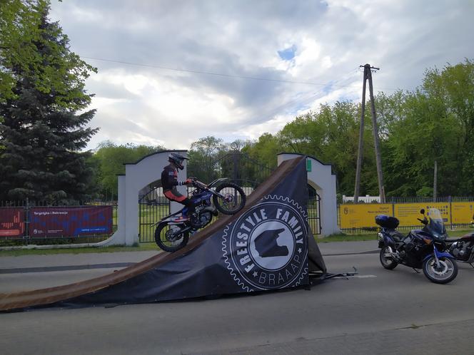 Koncerty i pokazy Freestyle Motocross w Siedlcach podczas MotoWiosny rozgrzały serca mieszkańców