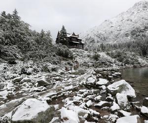 W Tatrach spadł śnieg. Na Kasprowym Wierchu jest już 17 centymetrów białego puchu