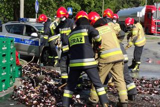 Tysiące litrów piwa rozlało się na rondzie we Włocławku