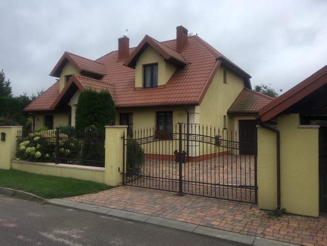 Tak mieszka Przemysław Czarnek