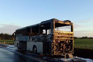 Pożar autobusu niedaleko Koronowa! Ewakuowano aż 35 osób! [ZDJĘCIA]