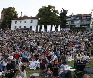 Wianki nad Wisłą 2025. Tak Warszawa przywitała lato! Tłumy na koncertach gwiazd [ZDJĘCIA]
