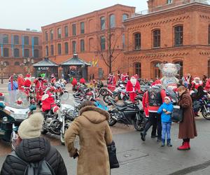 Mikołaje na motocyklach w Manufakturze. Finał corocznej akcji charytatywnej [ZDJĘCIA]