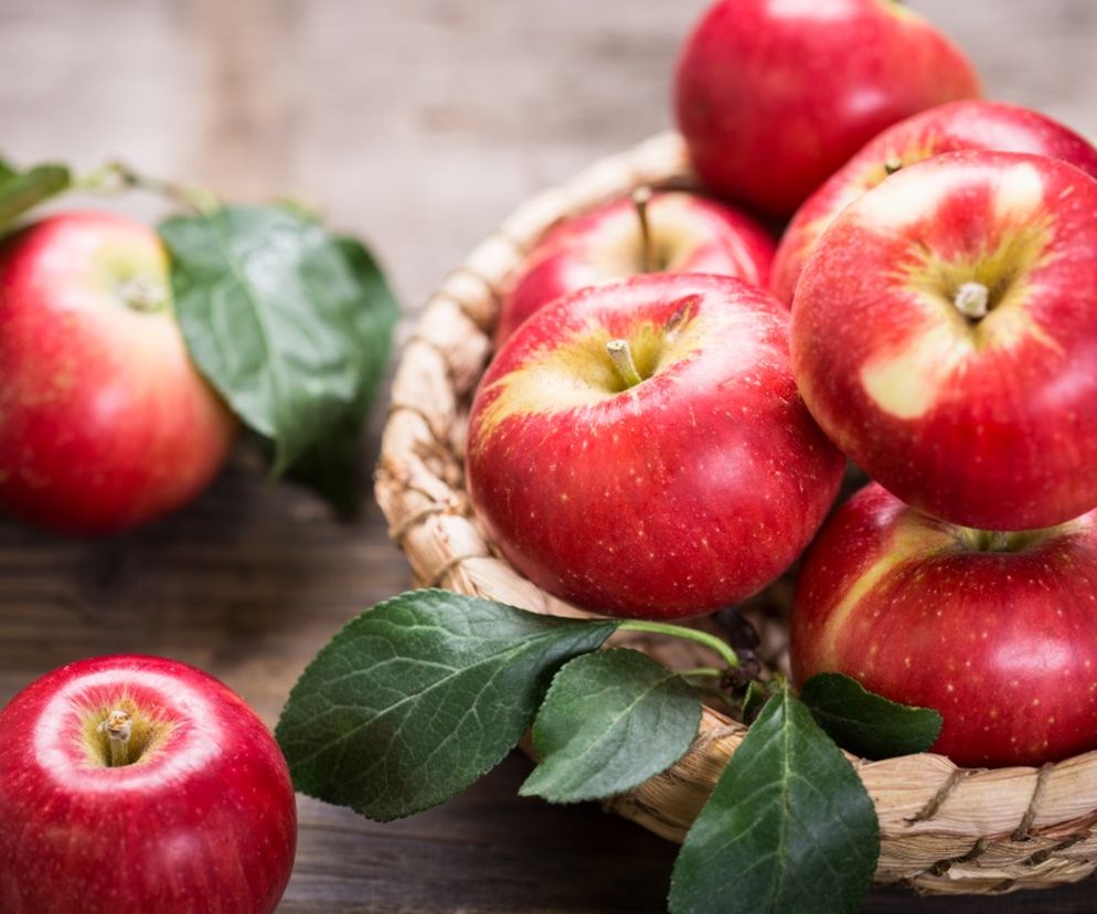 DIETA JABŁKOWA - zasady, efekty. Ile można schundąć?
