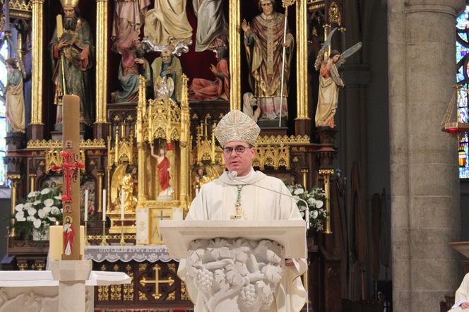 Bp Marek Marczak: każdy potrzebuje Bożego Miłosierdzia