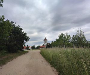 Prawie jak dom Muminków. Zabytkowa wieża na Mazurach zachwyca