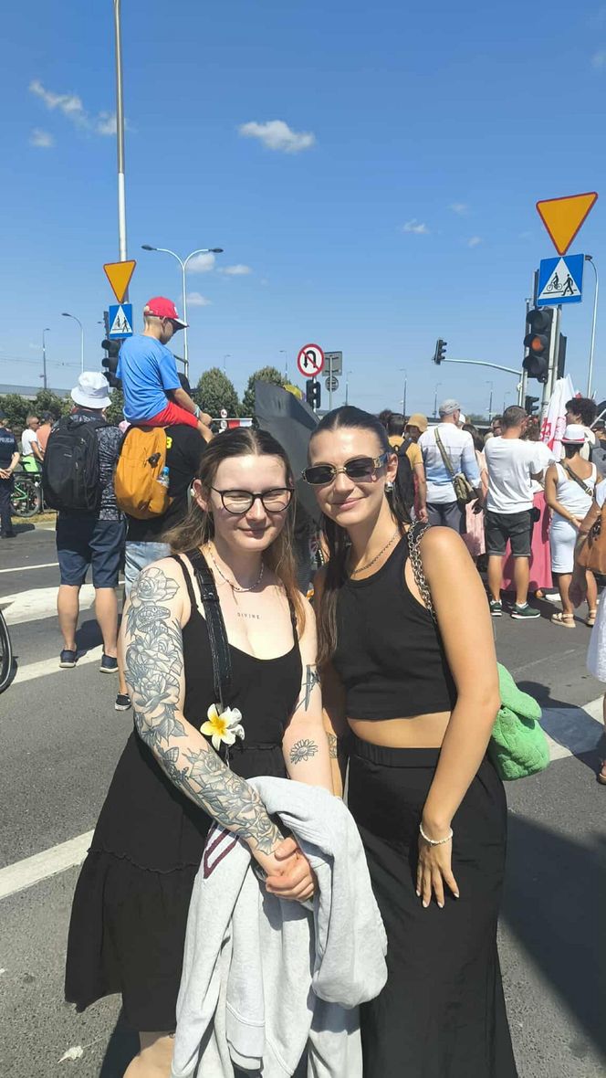 Tłumy na defiladzie wojskowej w Warszawie