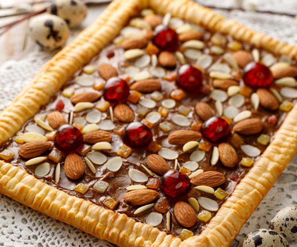 mazurek na cieście francuskim