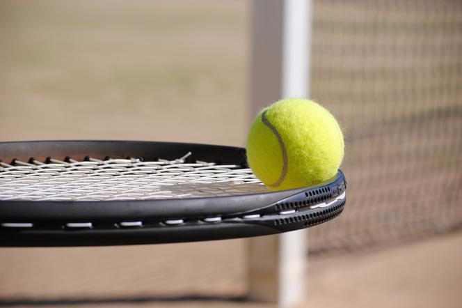 Tenis [zdjęcie ilustracyjne]