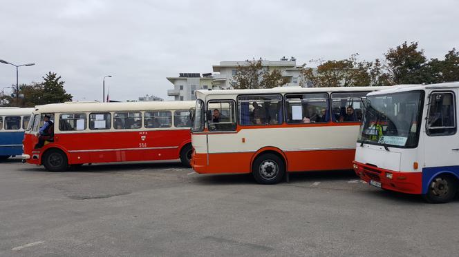 Parada Zabytkowych Autobusów w Bydgoszczy