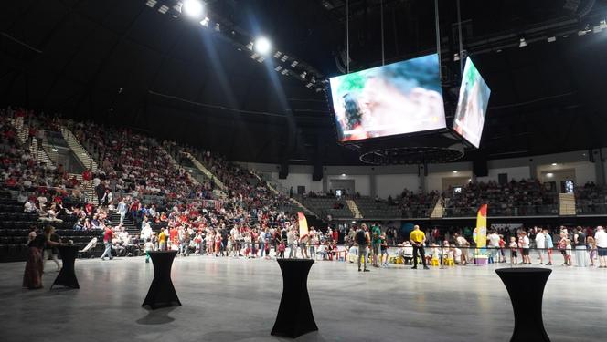 Euro 2024. Tysiące fanów piłki nożnej w Strefie Kibica w hali Urania w Olsztynie. Zobacz zdjęcia!