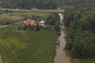 Czarna Woda zalewa Gniechowice