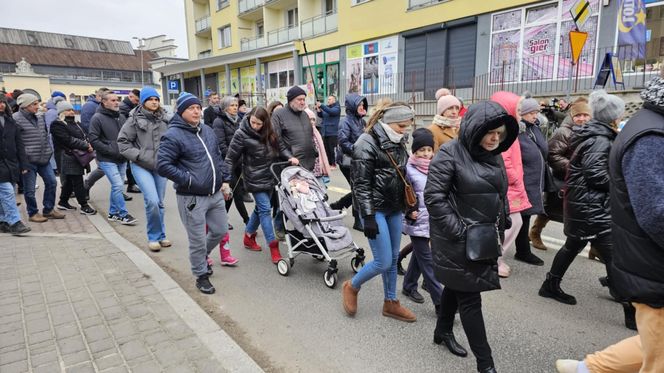 Marsz ku pamięci tragicznie zmarłego Wojtka w Piotrkowie Tryb.