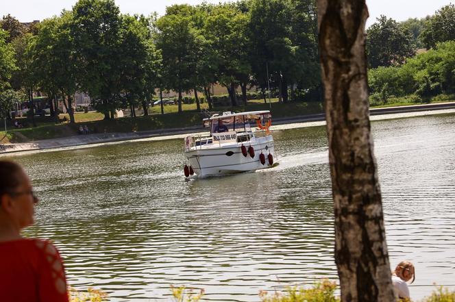 Niecodzienna atrakcja turystyczna na Mazurach. Uruchomiono pierwszą w regionie taksówkę wodną [ZDJĘCIA]