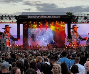Colours of Ostrava 2025: – niezapomniane spotkanie legend podczas pierwszego dnia festiwalu