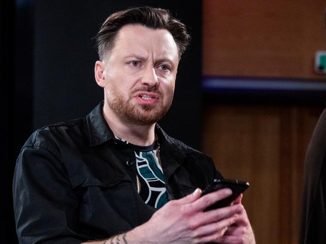 Na Wspólnej odc. 3267. reżyser Halicki (Adam Szczyszczaj)	