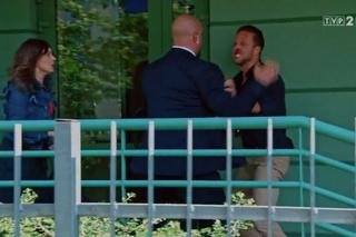 Barwy szczęścia, odcinek 1921. Gustaw Poleski (Sławomir Sidwa), Sebastian (Kacper Krupski), Natalia (Maria Dejmek)