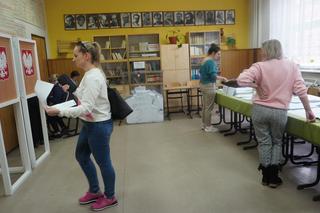 Wybory samorządowe 2024. Olsztynianie ruszyli do urn. Zobacz zdjęcia