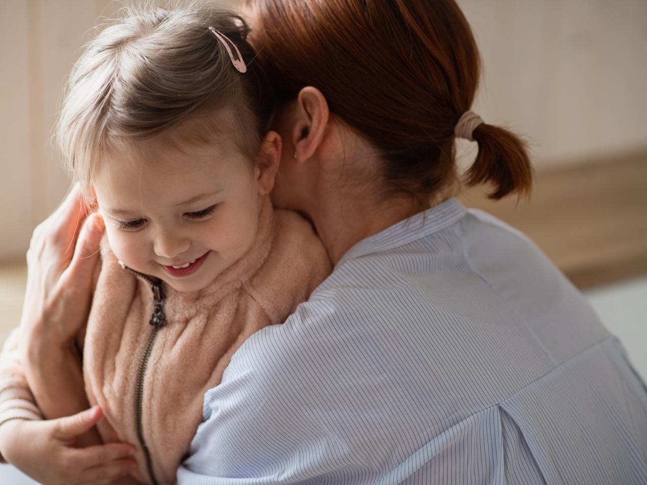 Powrót mamy do pracy i pójście dziecka do przedszkola - one znoszą rozłąkę często lepiej niż my