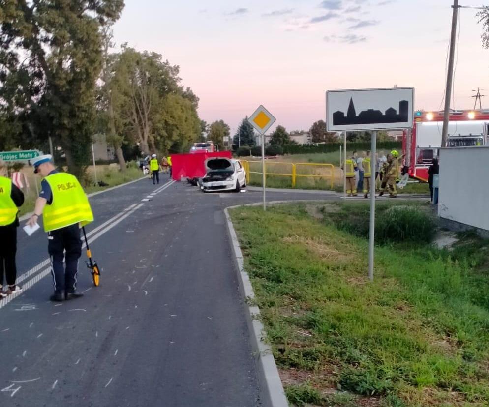 Chobienice. Motocykliści uderzyli w osobówkę! Zginął 42-letni mężczyzna