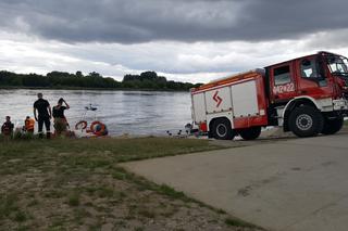 Znaleziono zwłoki nad Wisłą w Grudziądzu. Trwa akcja policji i straży pożarnej